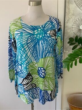 OneA Rayon Blend Long Sleeve A-shape Modern Floral Top size L